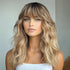 Długa Peruka Naturalny Blond Włosy Długie Za Ramiona z Grzywką Kręcone Ombre