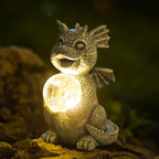 Lampka Solarna Figurka Do Ogrodu LED i Baterią Solarną Smok ze Świecącą Szklaną Kulą