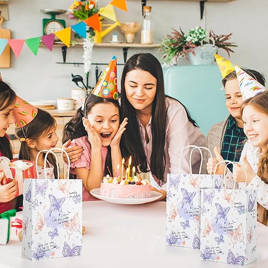 Papierowe torebki prezentowe w motylki 10 szt. – urodziny dzieci, 21×15×8 cm