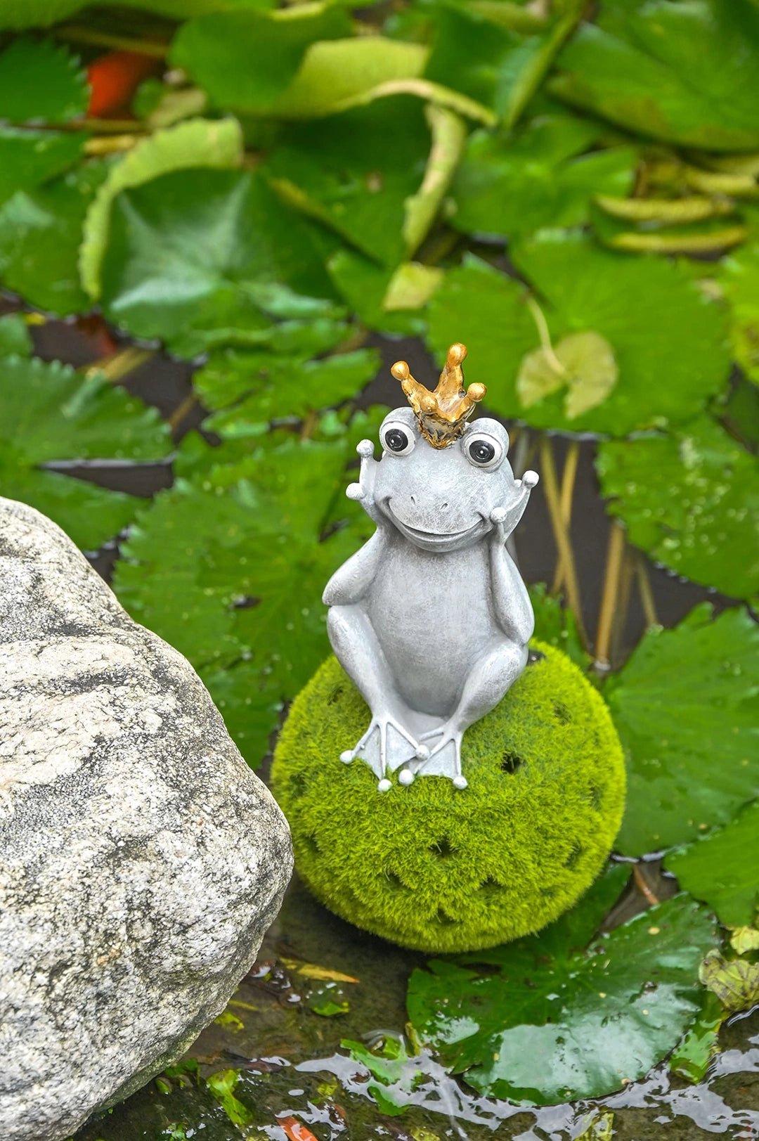 Figurka LED żaba król ogrodu 30,5cm z koroną – dekoracja solarna