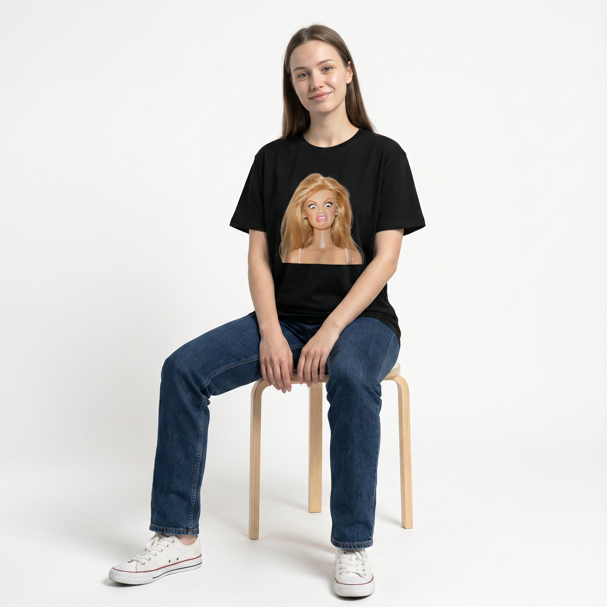Koszulka Damska Męska Śmieszna MEME DISGUSTED DOLL FACE Zniesmaczona Blondynka T-Shirt Klasyczny